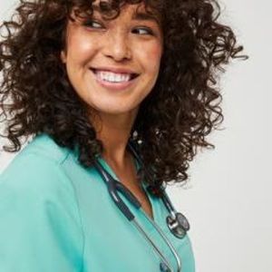 Figs FRESH AQUA Casma scrub top